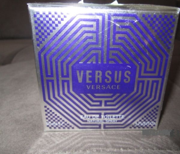 Versus - Gianni Versace Eau de Toilette Feminino 50ml