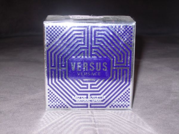 Versus - Gianni Versace Eau de Toilette Feminino 30ml